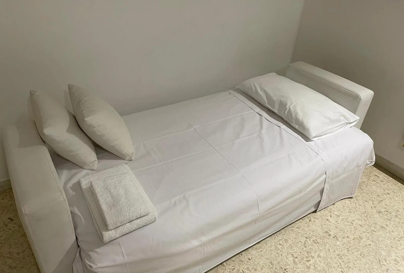 La Casa Dell'Architetto Apartment Bari 0*,  Italy